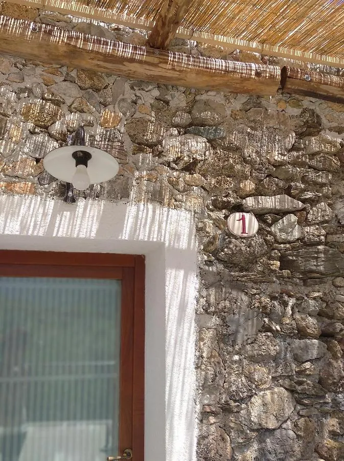 Agriturismo Le Case Rotte Balestrino Italien