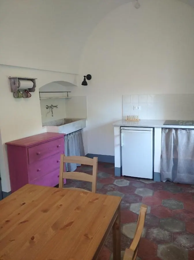 Agriturismo Le Case Rotte Balestrino Séjour à la ferme