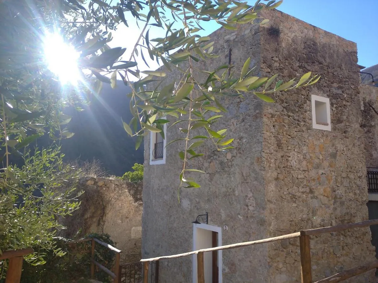 Agriturismo Le Case Rotte Balestrino