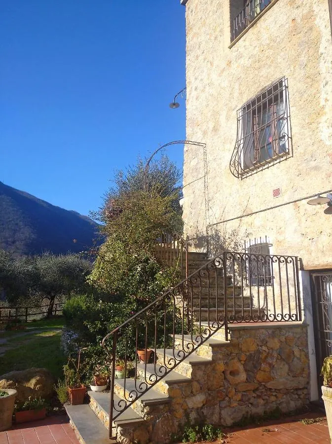 Séjour à la ferme Agriturismo Le Case Rotte Balestrino Italie