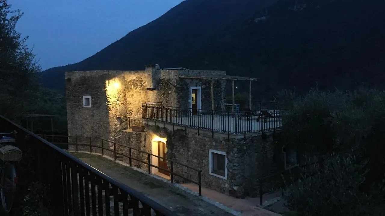 Agriturismo Le Case Rotte Balestrino Farm stay